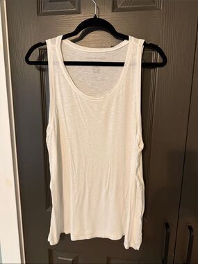 American Eagle Outfitters White Scoop Neck Tank